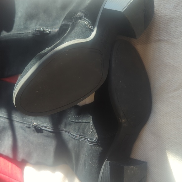 boots - Picture 4 of 5